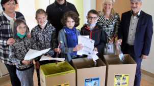 Papírové boxy podpoří třídění v olomouckých školách