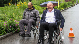 Neobvyklý závod spojil lidi s handicapem