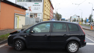 Opilá řidička v Olomouci narazila do billboardu