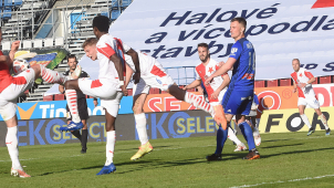 Slavia platí za napadení automobilu SK Sigma