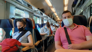 Vláda oseká slevy na jízdném, u studentů i důchodců