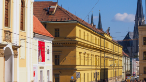 Hanácká kasárna jdou počtvrté do aukce, stát snížil cenu