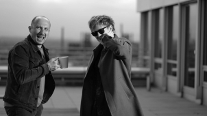 Ostravské duo na konci července dobude Olomouc. Koncert Krhuta a Kozuba vás roztančí i rozesměje!