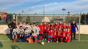 Děvčata SK Sigma hrála venku i v hale