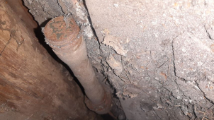 V podkroví bývalé hospody našli pracovníci nevybuchlý granát