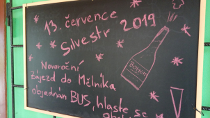 Ve Chválkovicích chystají recesisté v červenci Silvestra