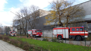 Požár zachvátil průmyslový areál v Přerově