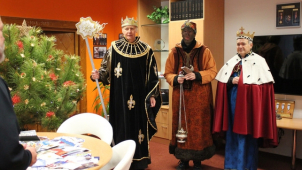 Mudrci z Východu zavítali i na krajské ředitelství policie