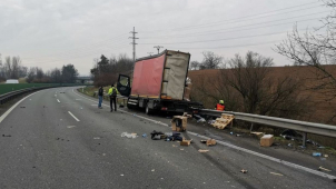 Nehoda dvou kamionů uzavřela dálnici D46