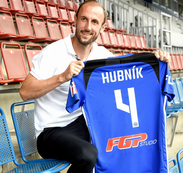 Stoper Hubník podepsal smlouvu na dva roky