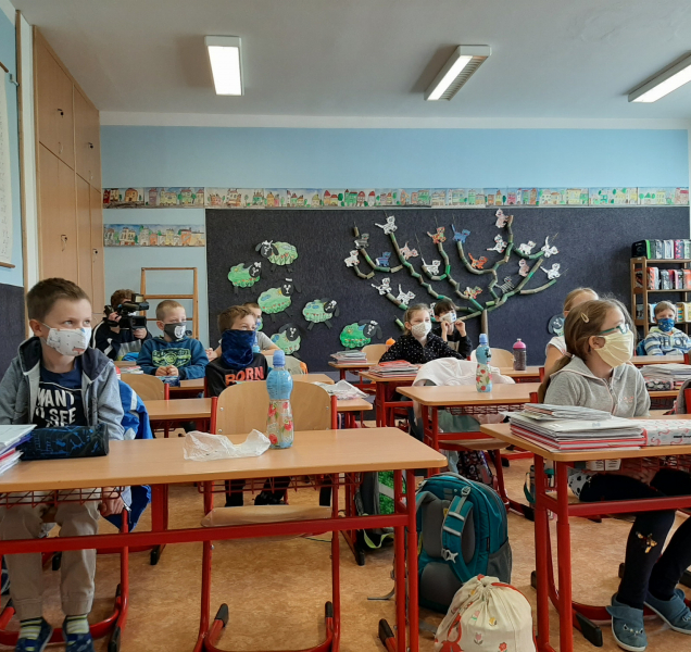 Ředitel základky Kundrum: Pololetní vysvědčení? Jsem pro zrušení