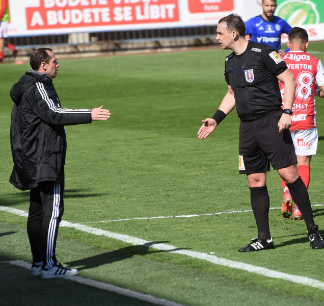 Sigma bude hledat nového trenéra