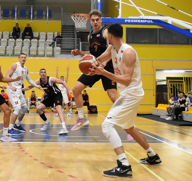 Basketbalisté chtějí Slavii oplatit minulou porážku