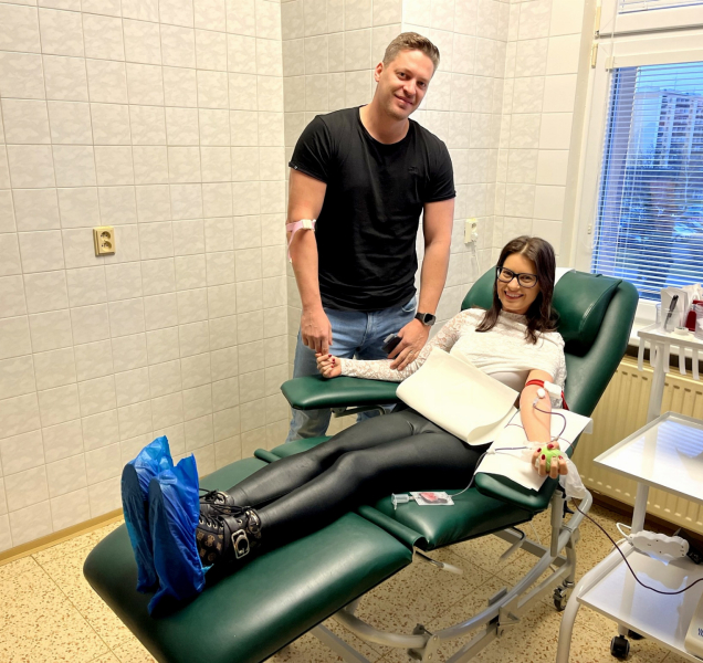 Netradiční oslava Valentýna. Zamilovaní darovali krev i plazmu