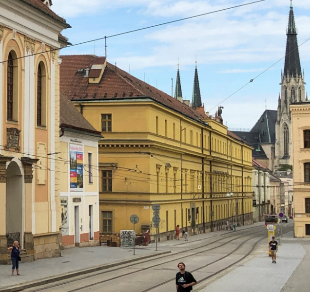 Po třech letech prodáno, stát se zbaví Hanáckých kasáren