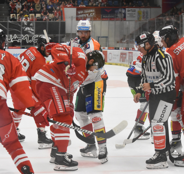 Hokejisté HC Olomouc prohráli s Pardubicemi