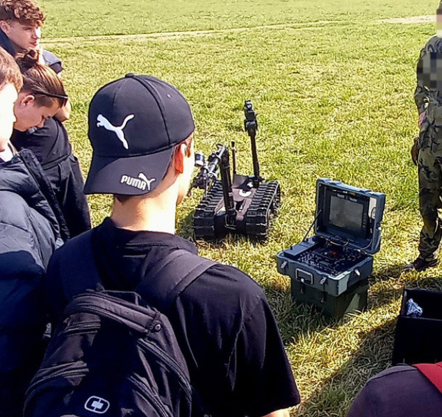 Měla by se v ČR zavést povinná vojenská příprava?