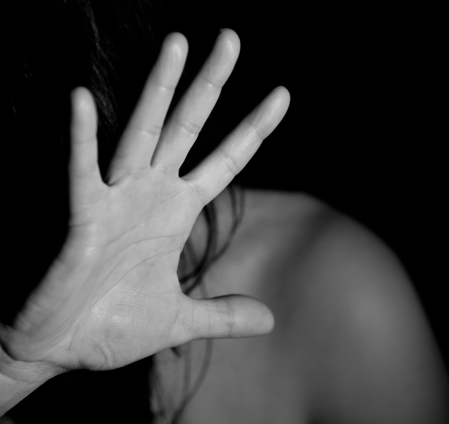 Pětatřicetiletý syn napadl svou matku, hrozí mu čtyři roky