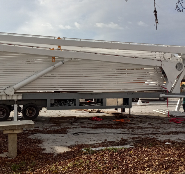 Na olomouckou tržnici dorazilo ruské kolo pro vánoční trhy