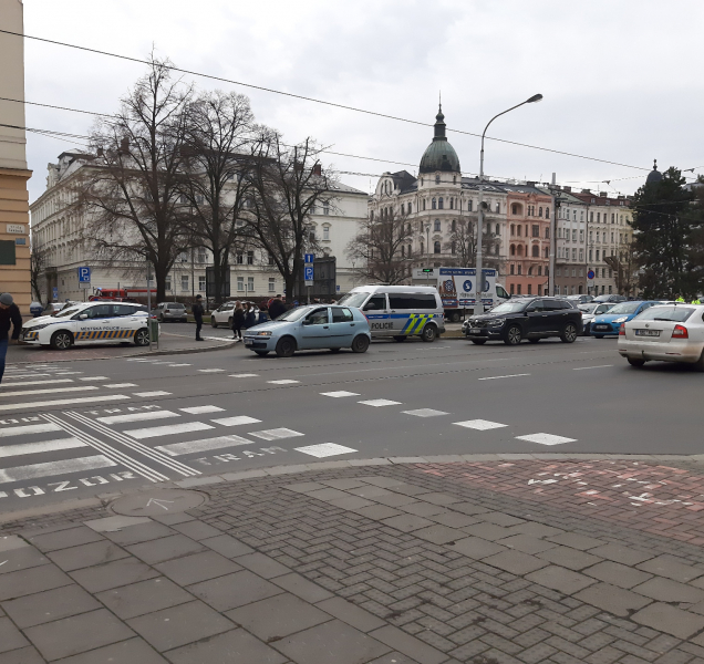 Policie dnes uzavřela Palachovo náměstí kvůli podivnému nálezu