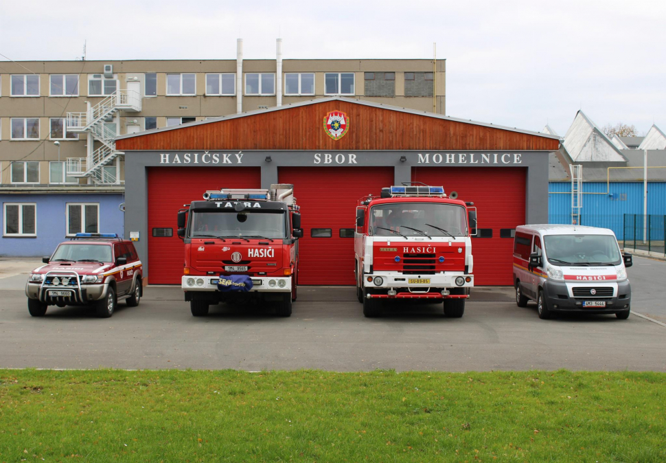 V Mohelnici vzplál kovošrot, hustý kouř vyděsil okolí